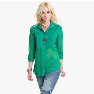 FREE PEOPLE WORDS BUTTONDOWN Top Size Medium